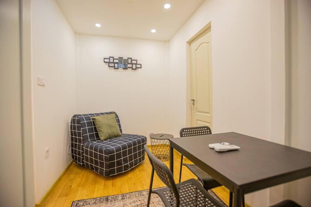 Cute Gallery Flat In Dob Str, Mars Budapest Exterior foto